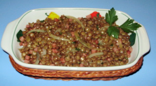 Ensalada de lentejas y pastrami